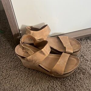 Yoki sandals size 7